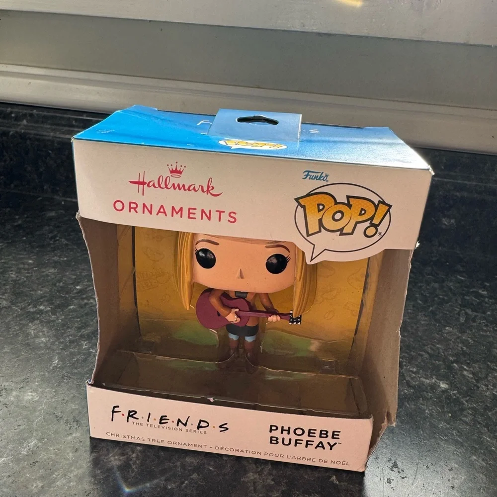 Hallmark Funko‎ Pop Phoebe Buffay Friends Ornament Limited Edition Central Perk